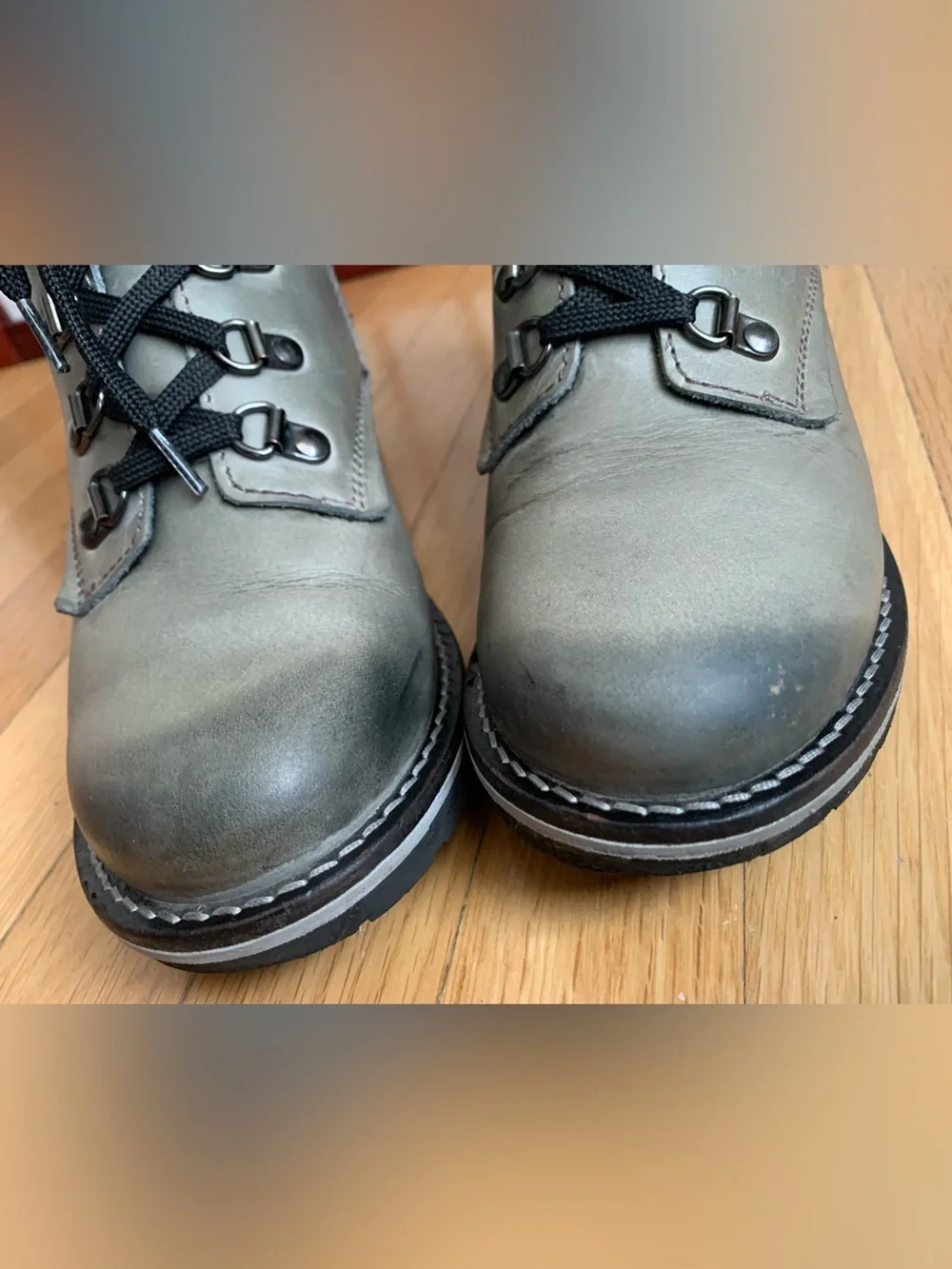 VGUC DROMEDARIS KARA Gray Leather/Faux Fur Lace-Up/Zip Up Ankle Boots SZ 38/7.5M